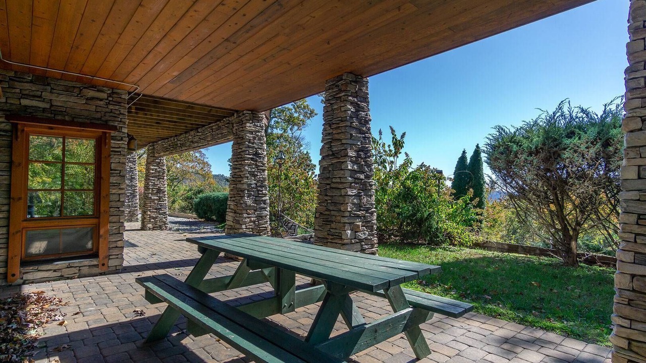 Photo of Outdoor in Old Fort
