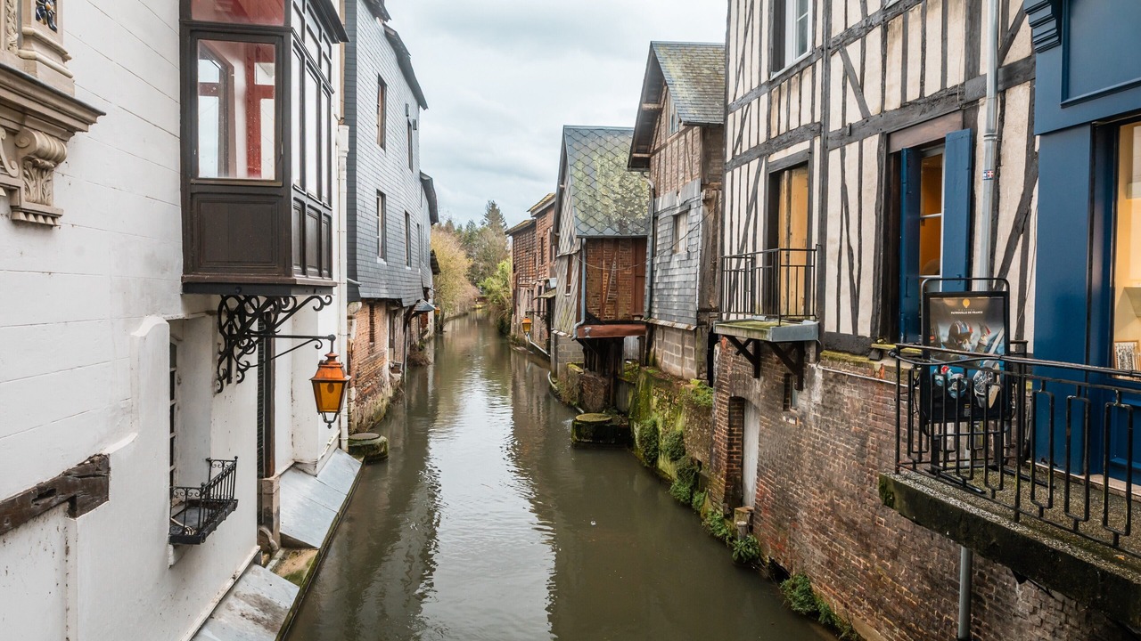 Photo of Others in Pont-Audemer