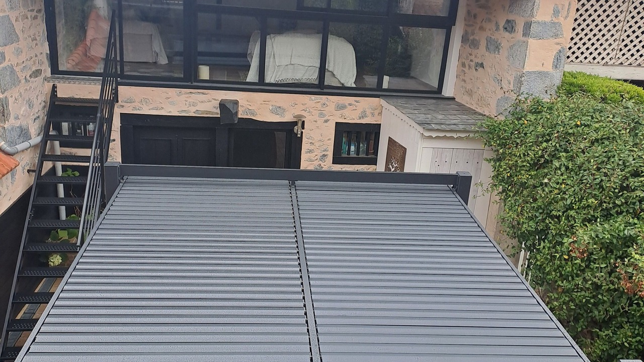 Photo of Patio Balcony in Izaut-de-l'Hotel