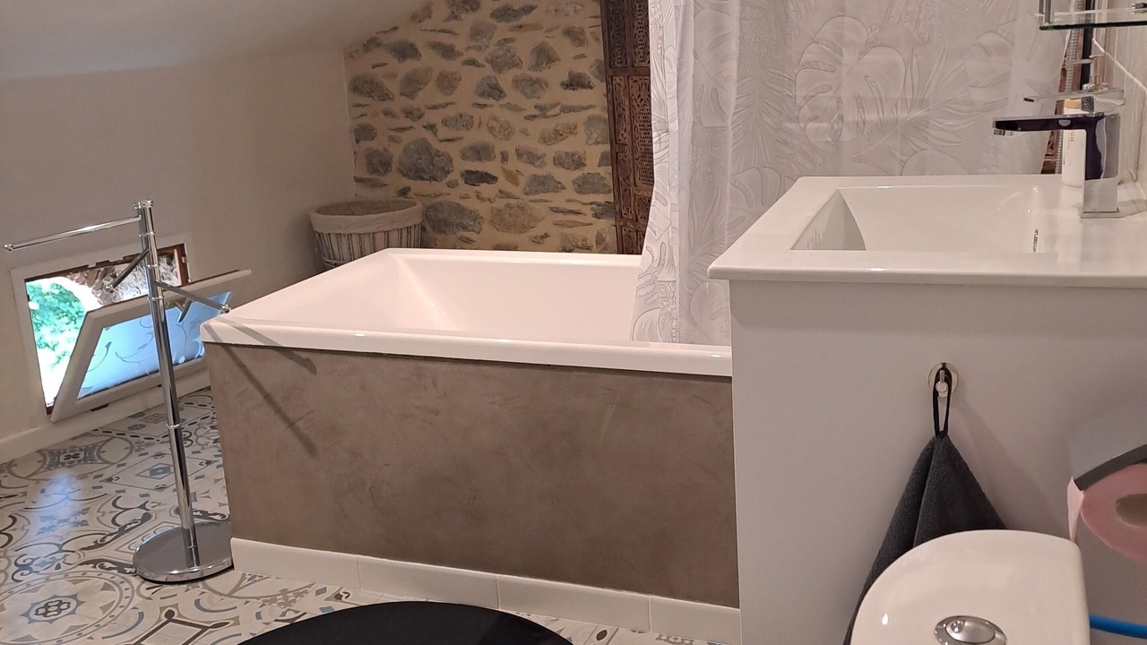 Photo of Bathroom in Izaut-de-l'Hotel