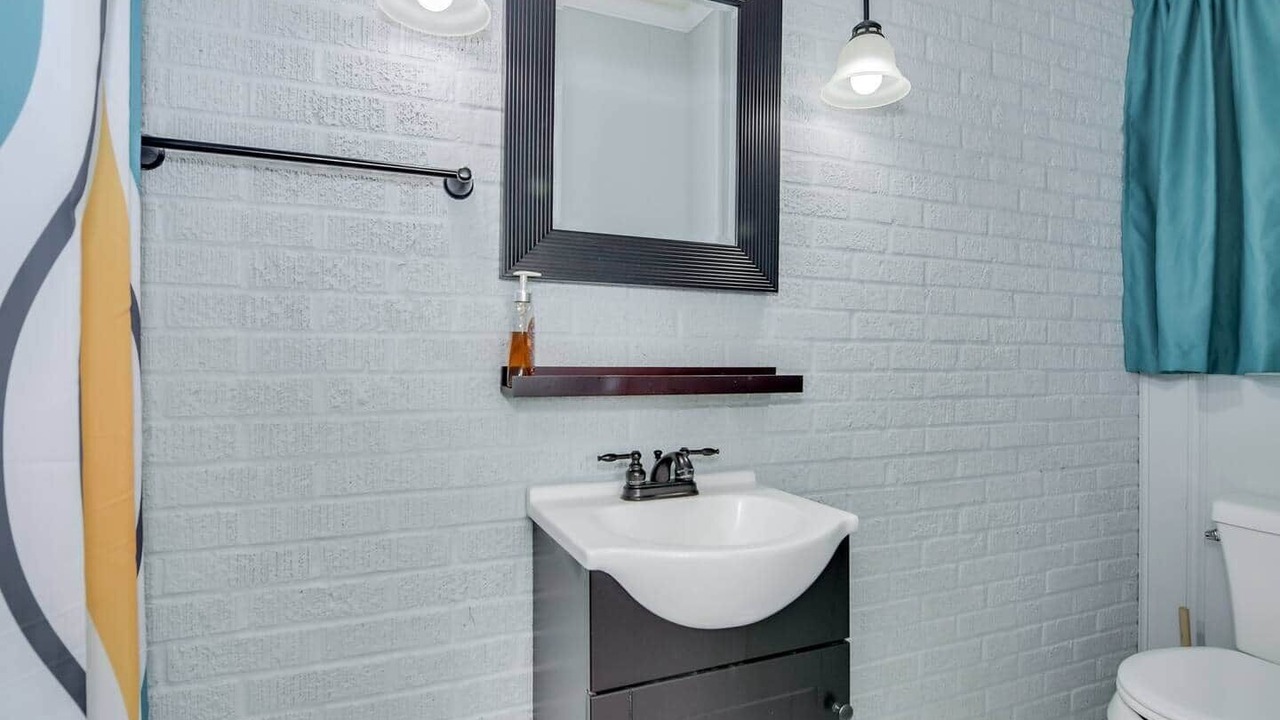 Photo of Bathroom in National Hills