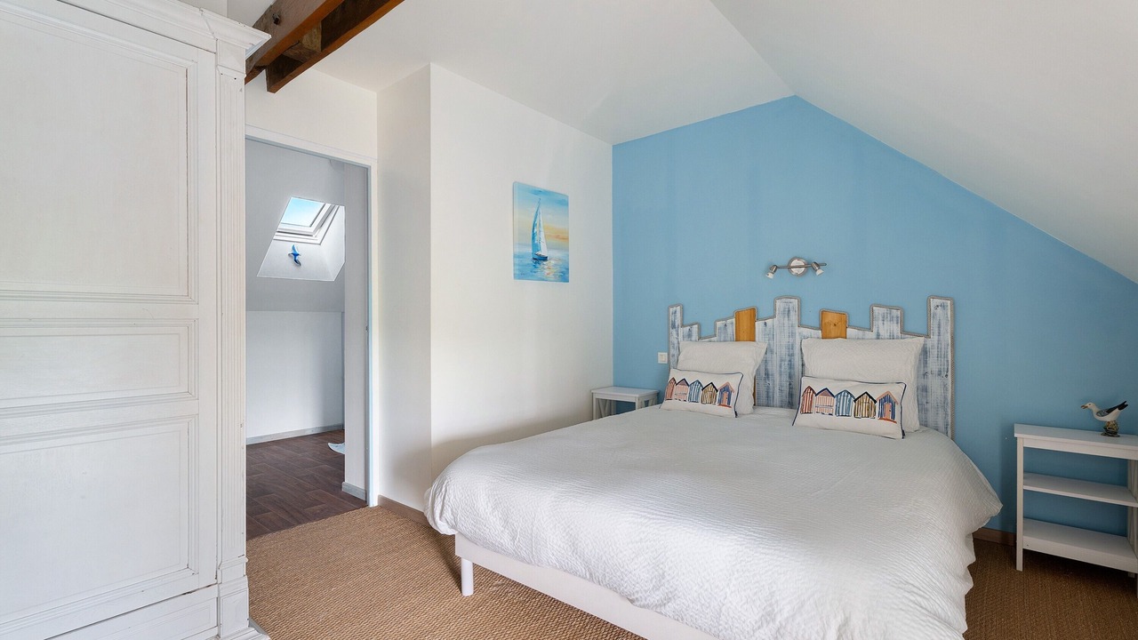 Photo of Bedroom in Mont-Dol