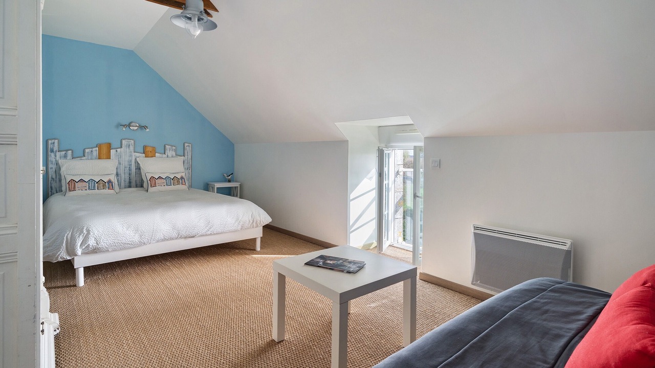 Photo of Bedroom in Mont-Dol