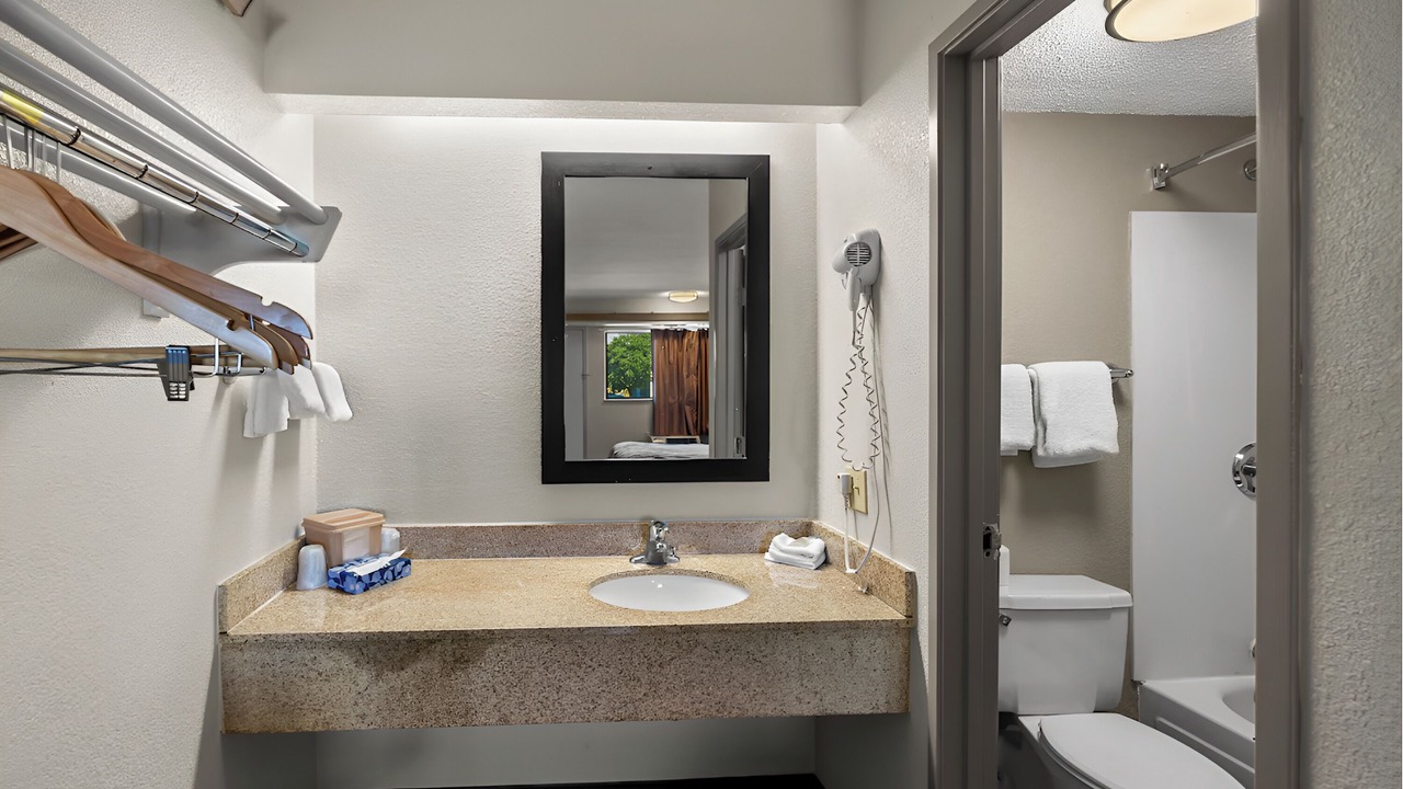 Photo of Bathroom in Las Colinas
