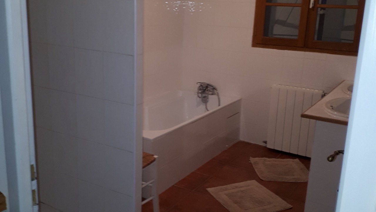 Photo of Bathroom in Aste-Beon