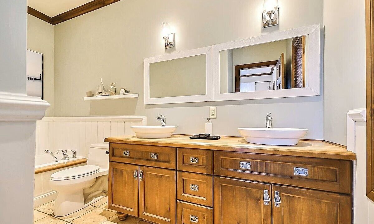 Photo of Bathroom in Lac-Superieur