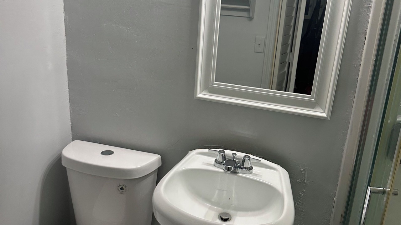 Photo of Bathroom in Miami Gardens