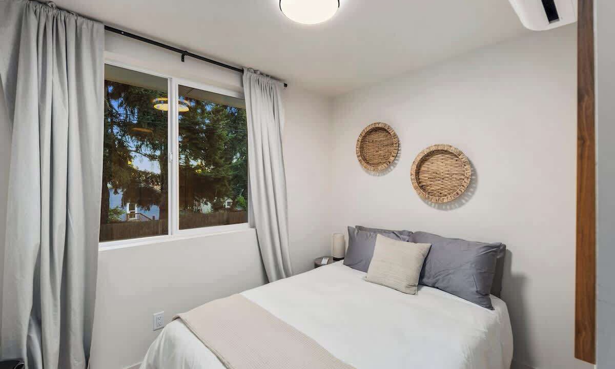 Photo of Bedroom in North Beacon Hill