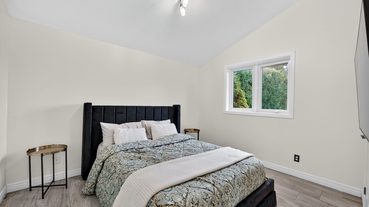 Photo of Bedroom in Oro-Medonte