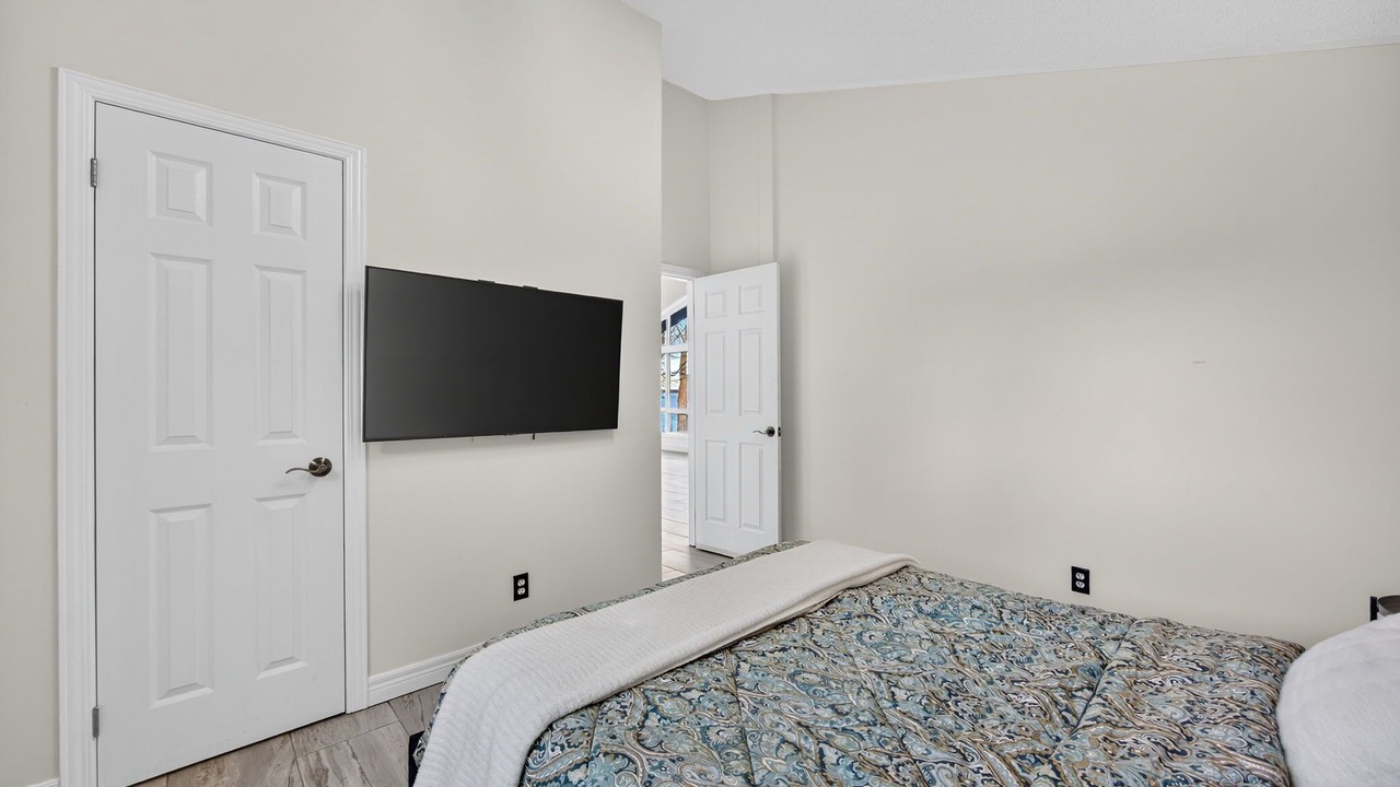 Photo of Bedroom in Oro-Medonte