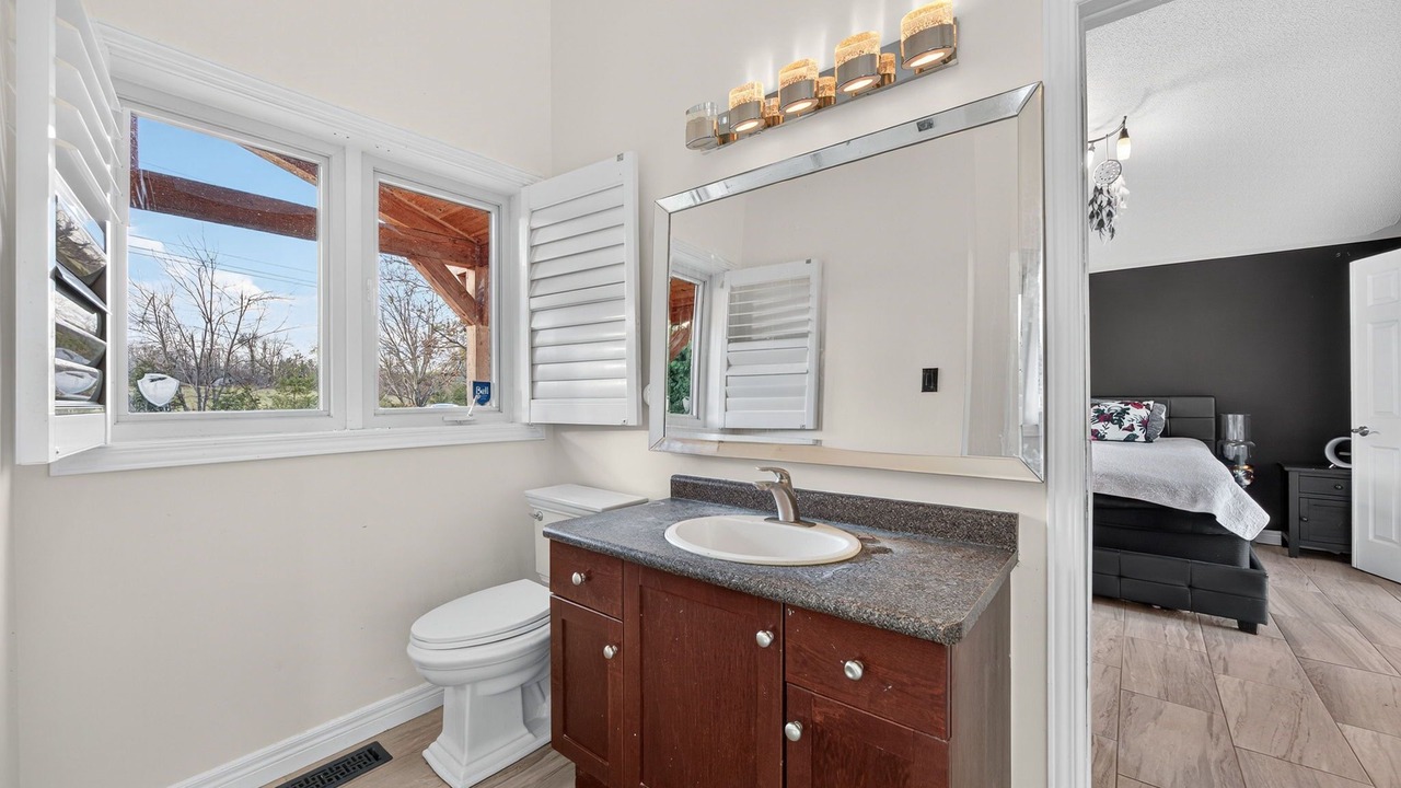 Photo of Bathroom in Oro-Medonte