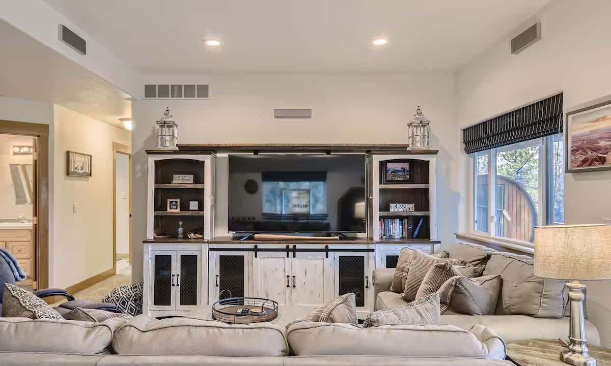 Photo of Livingroom in Black Hawk