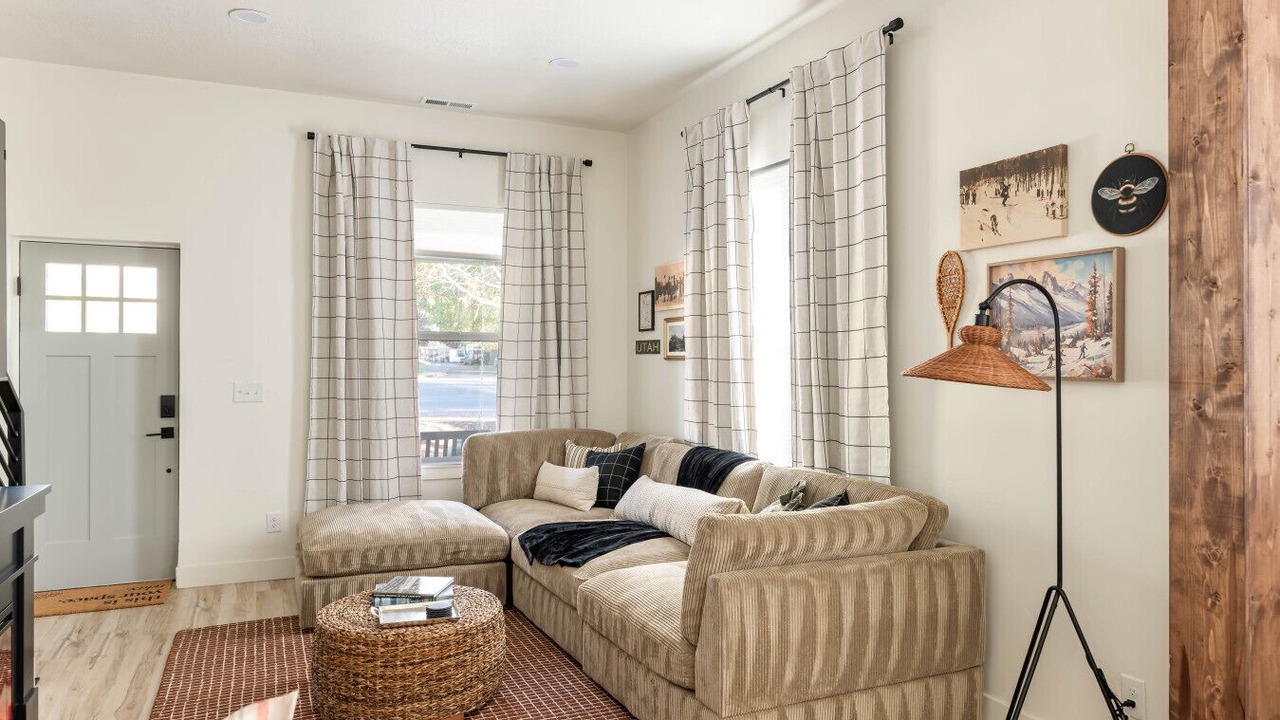 Photo of Livingroom in South Salt Lake