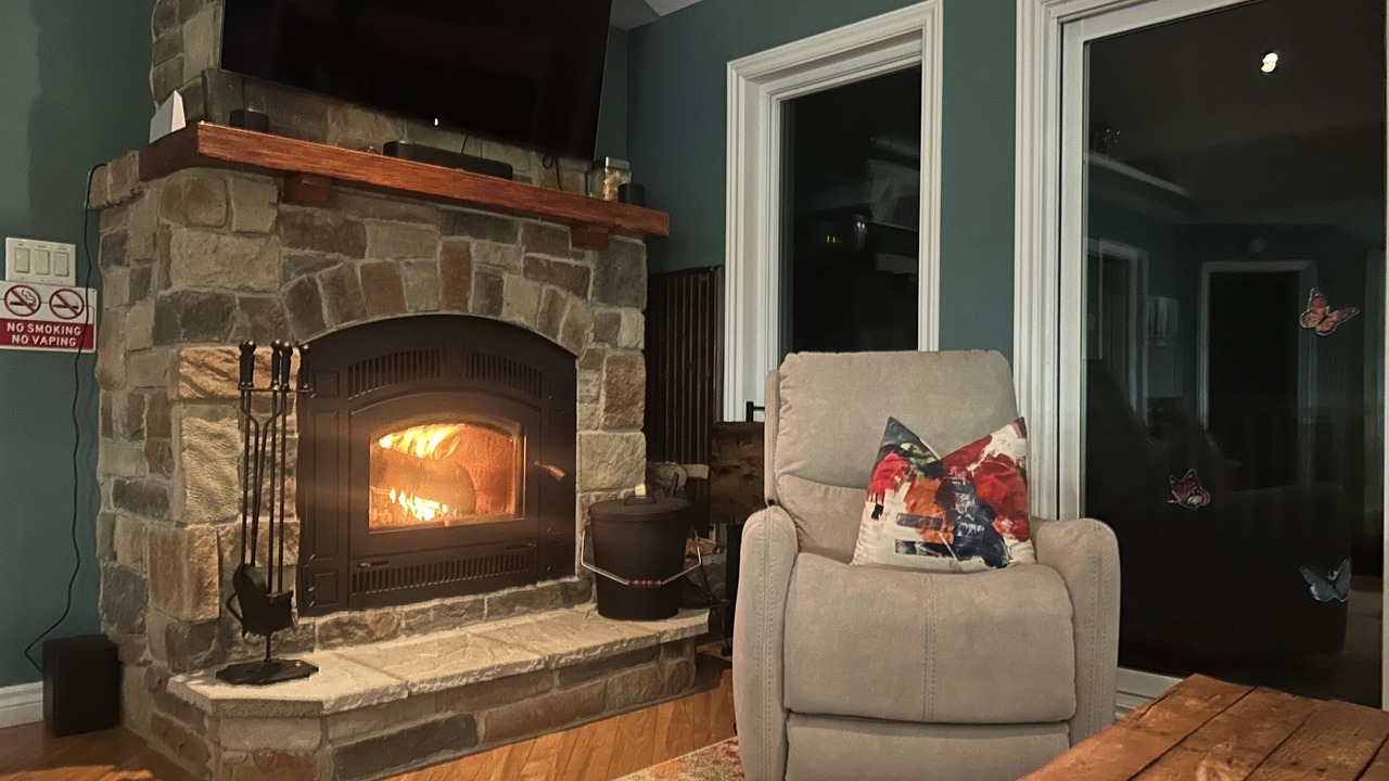 Photo of Livingroom in Hastings Highlands
