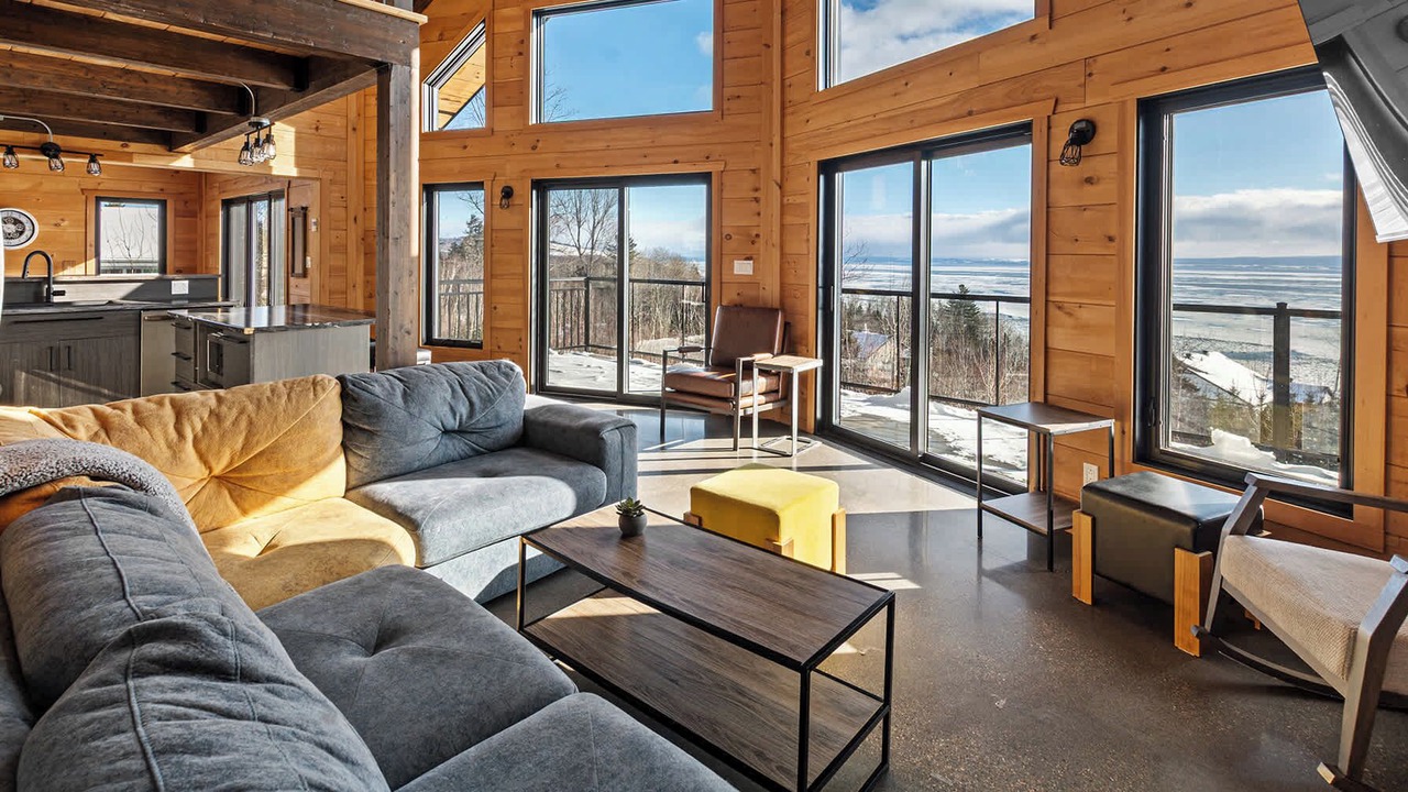 Photo of Livingroom in Saint-Joseph-de-la-Rive
