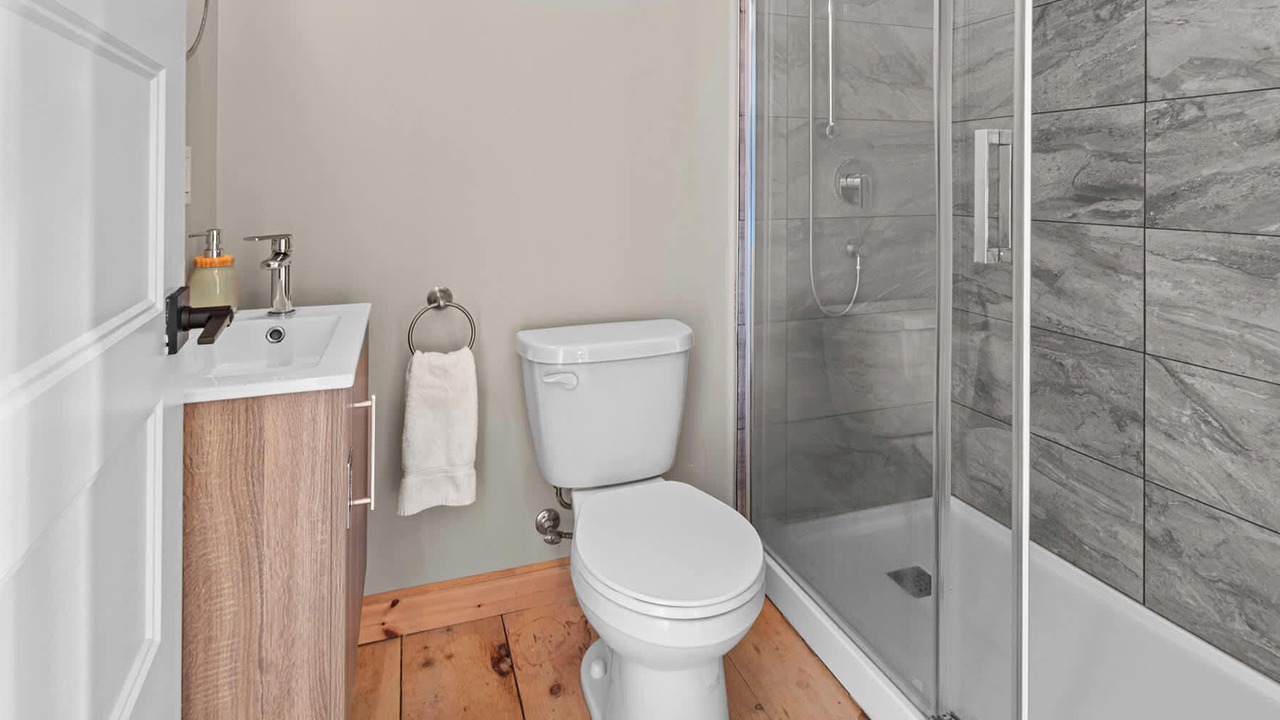 Photo of Bathroom in Saint-Joseph-de-la-Rive