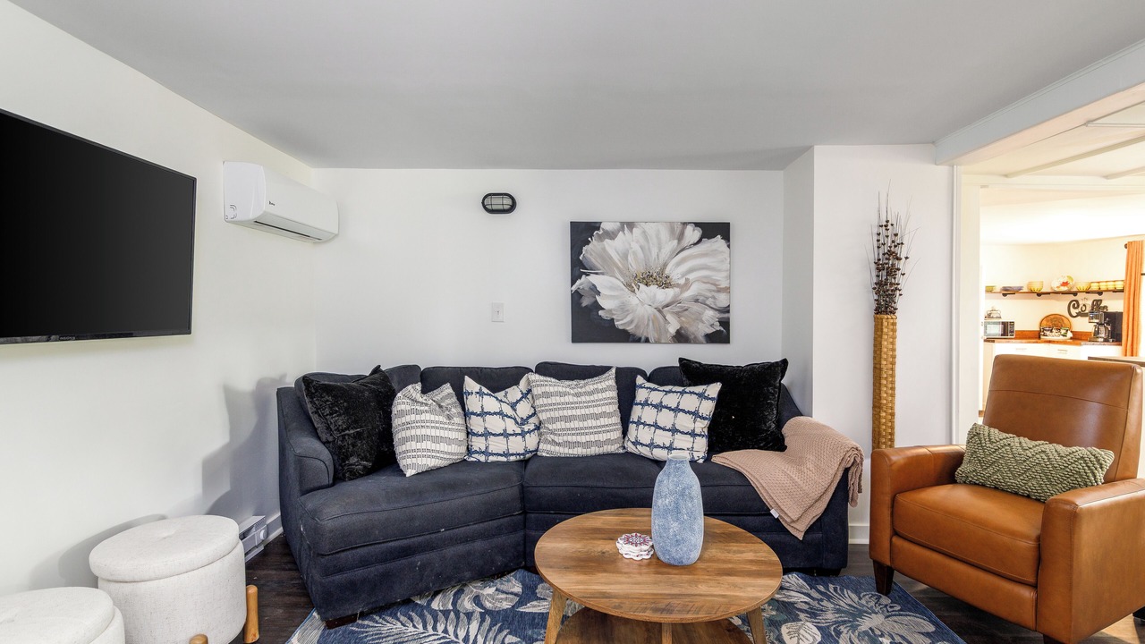 Photo of Livingroom in Blacksburg