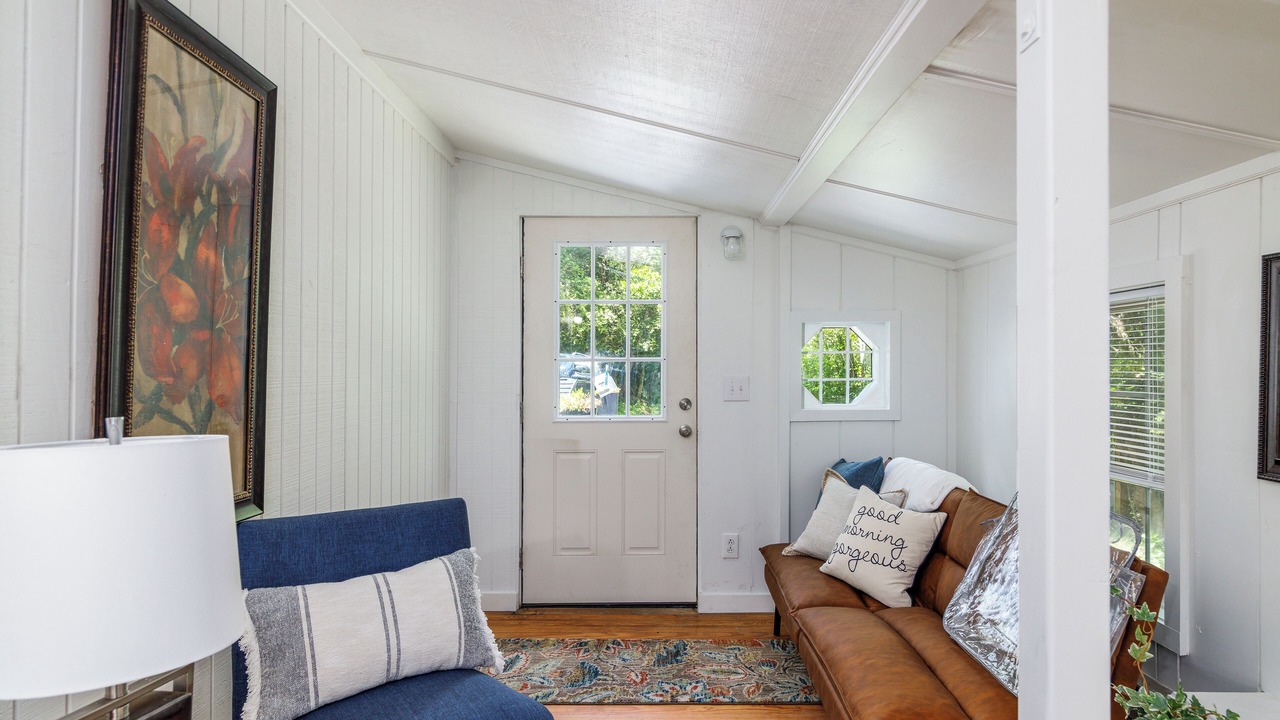 Photo of Livingroom in Blacksburg