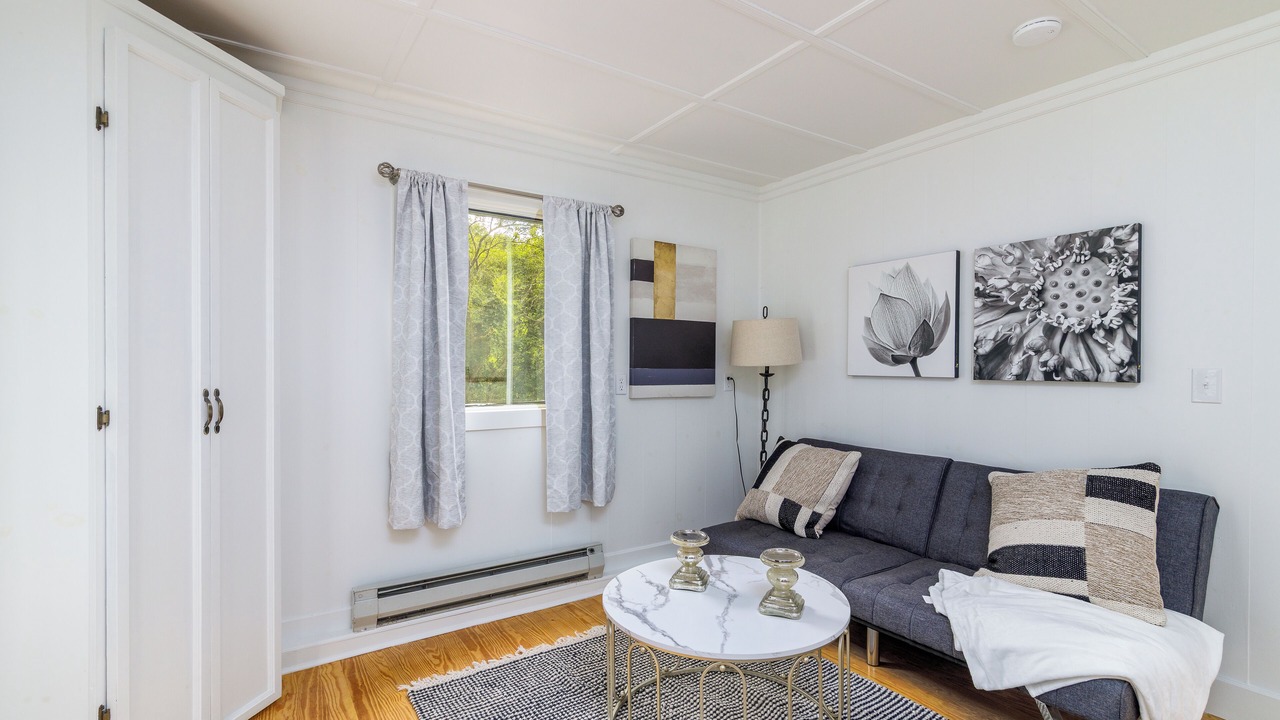 Photo of Livingroom in Blacksburg