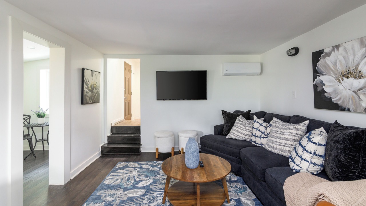 Photo of Livingroom in Blacksburg