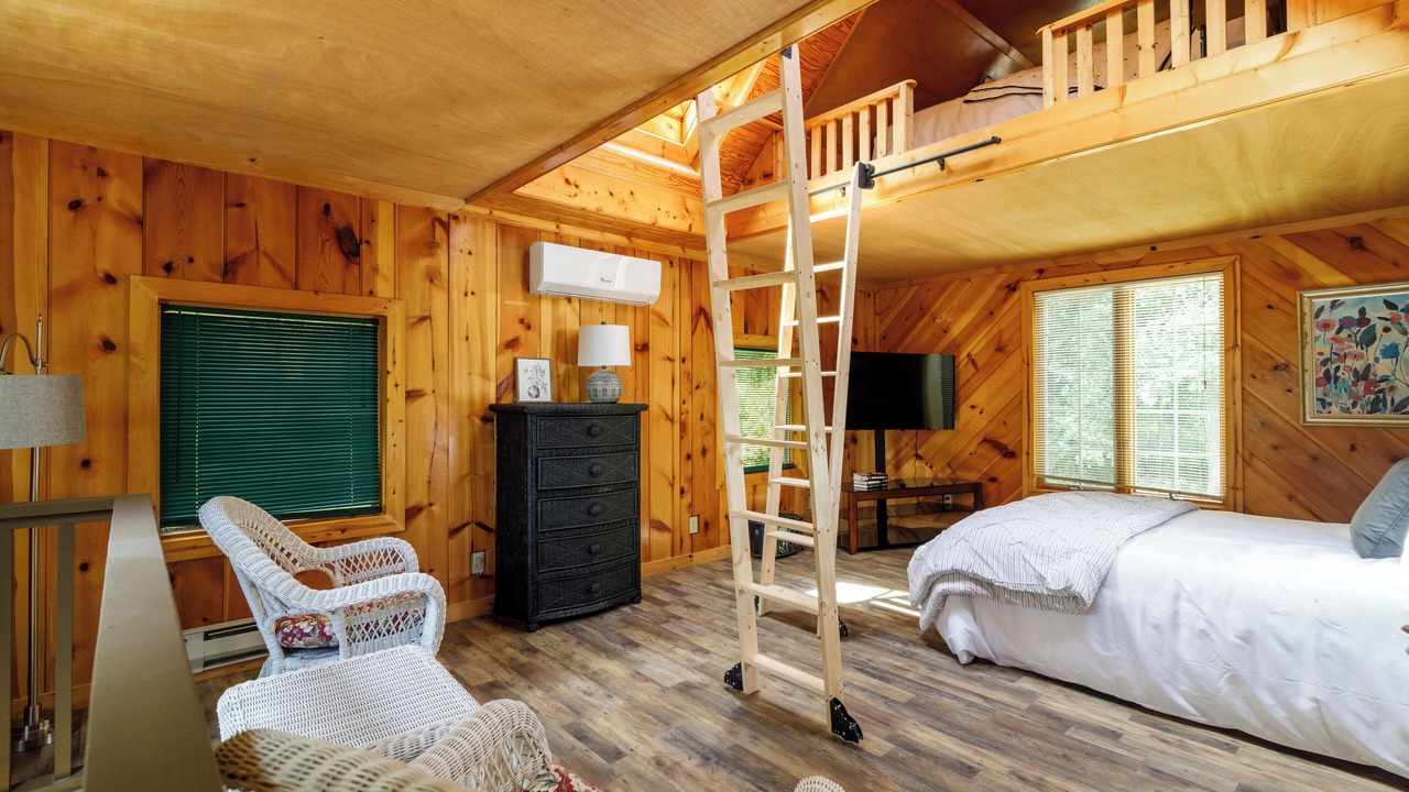 Photo of Bedroom in Blacksburg