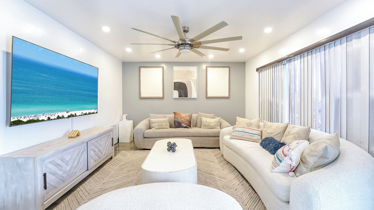 Photo of Livingroom in Lighthouse Point