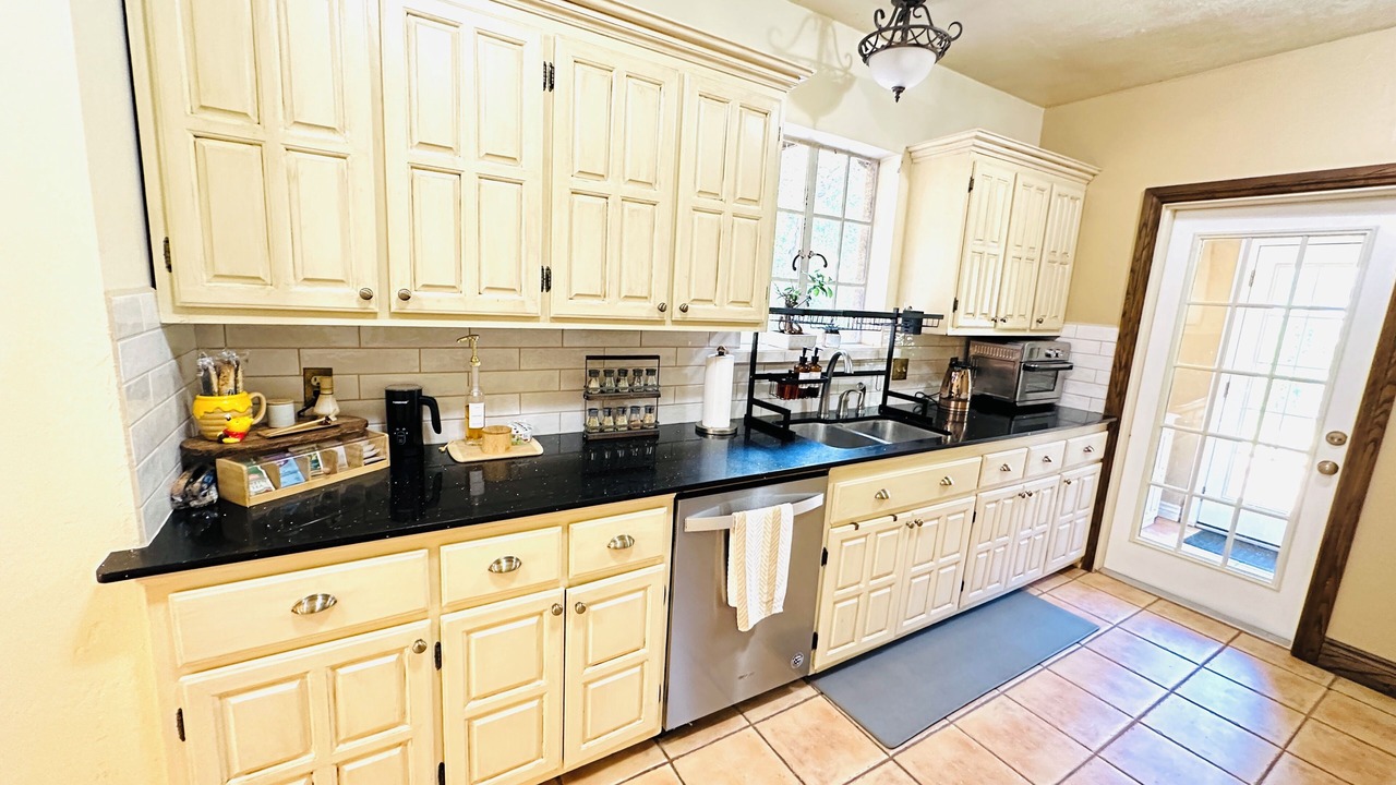 Photo of Kitchen in Ada