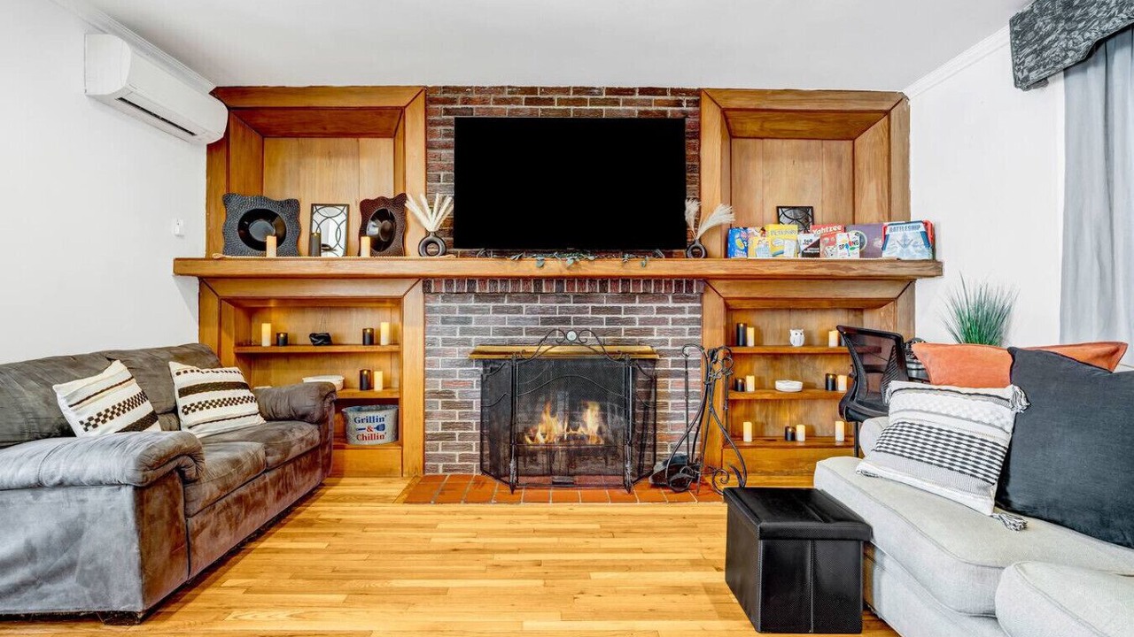 Photo of Livingroom in Woodridge