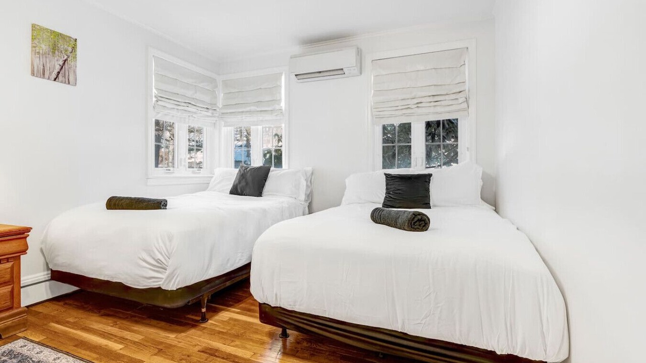 Photo of Bedroom in Woodridge