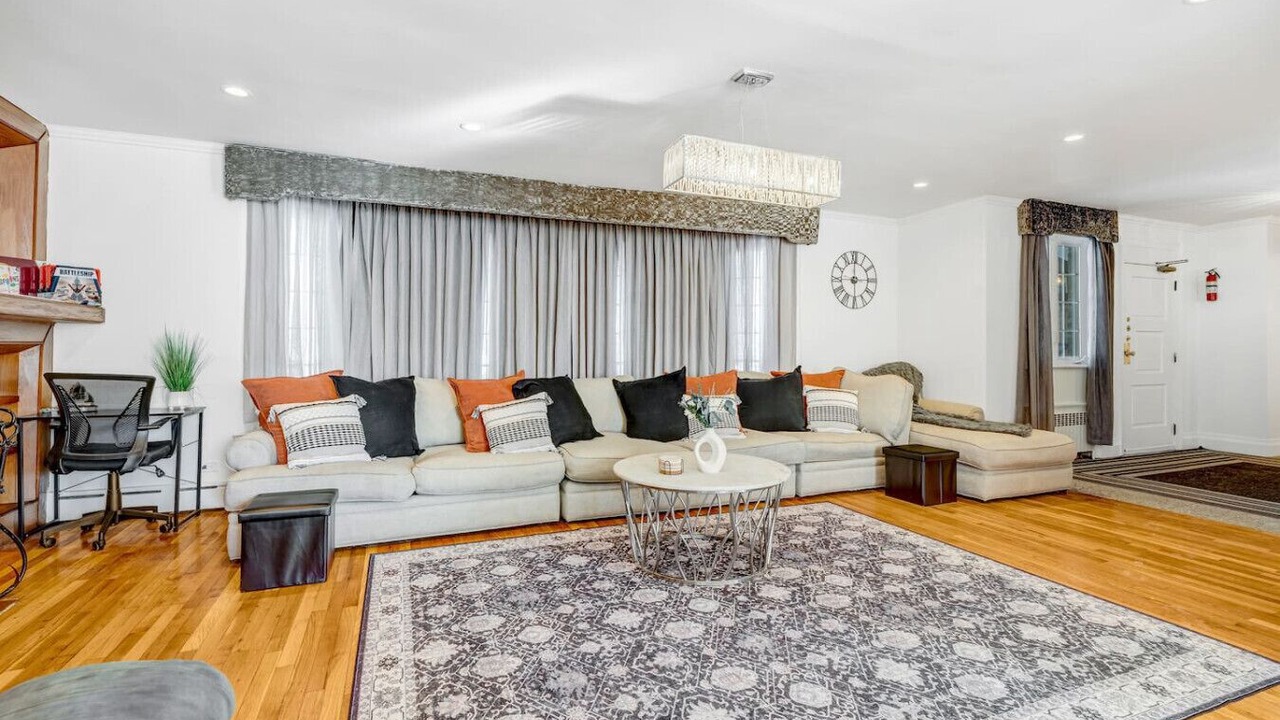 Photo of Livingroom in Woodridge