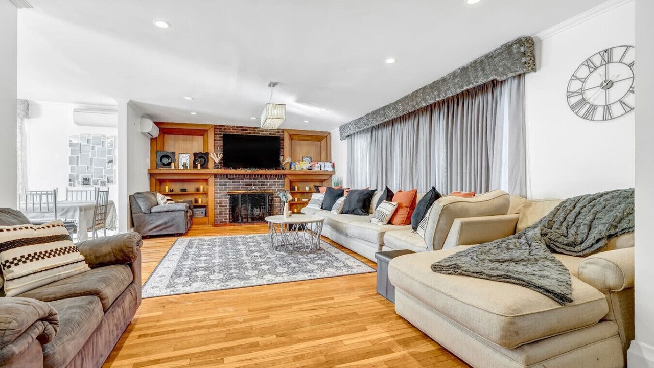 Photo of Livingroom in Woodridge