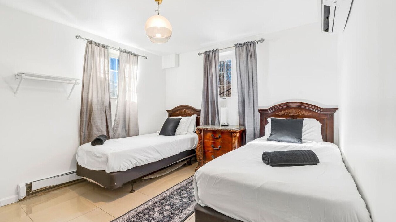 Photo of Bedroom in Woodridge