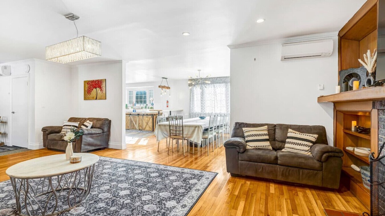 Photo of Livingroom in Woodridge