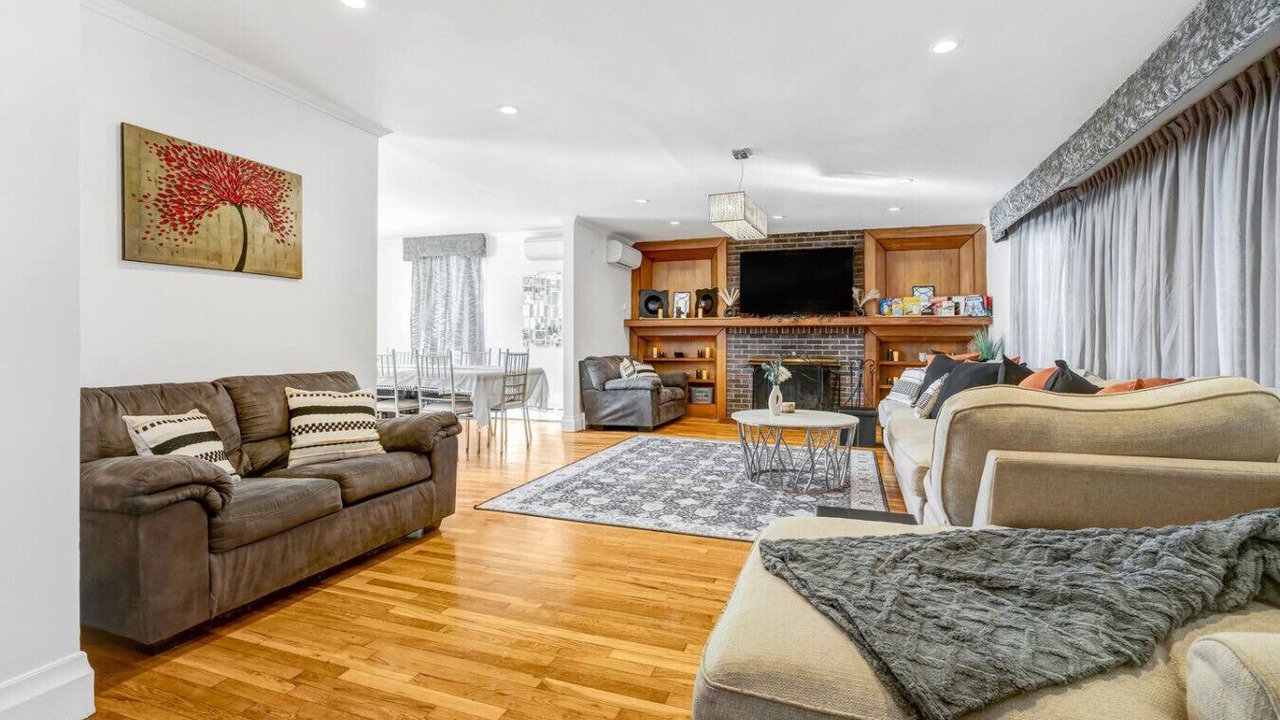 Photo of Livingroom in Woodridge