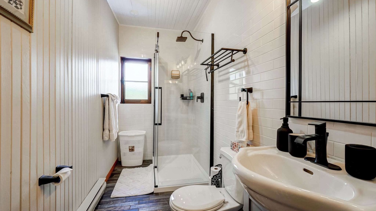 Photo of Bathroom in Lac-des-Plages