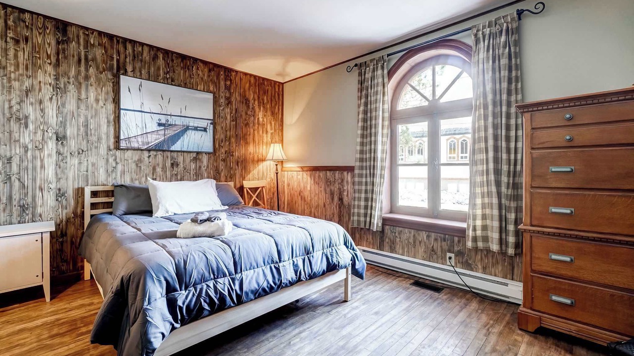Photo of Bedroom in Lac-des-Plages