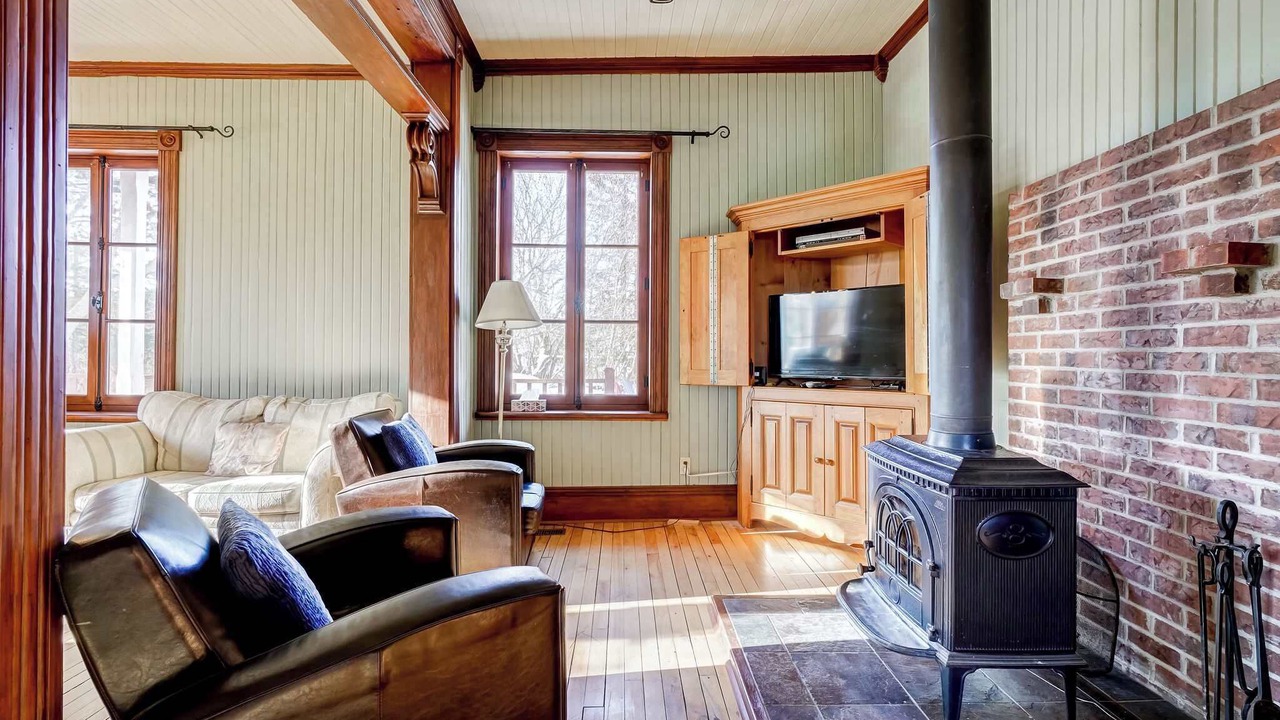 Photo of Livingroom in Lac-des-Plages
