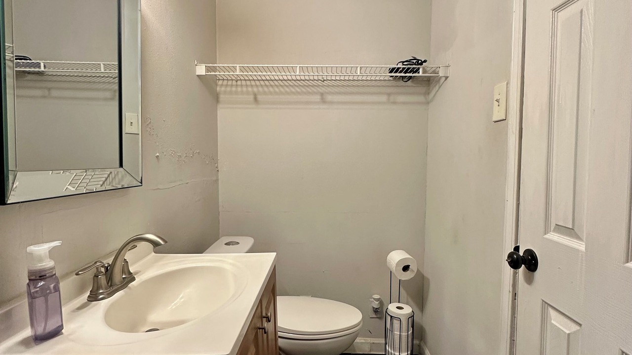 Photo of Bathroom in Sharpstown