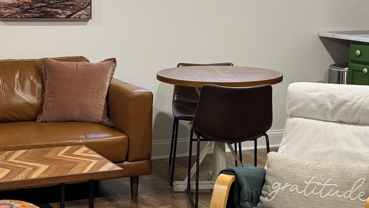 Photo of Livingroom in Utica