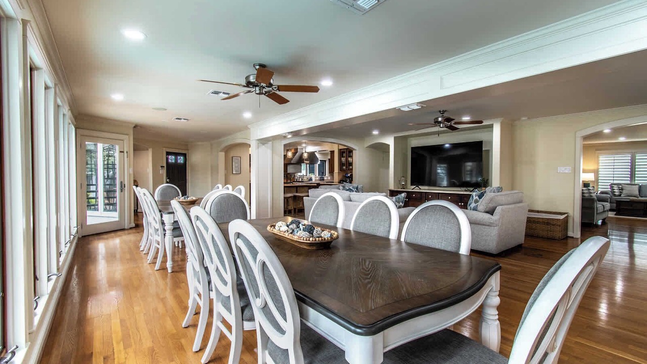 Photo of Livingroom in Bay Area
