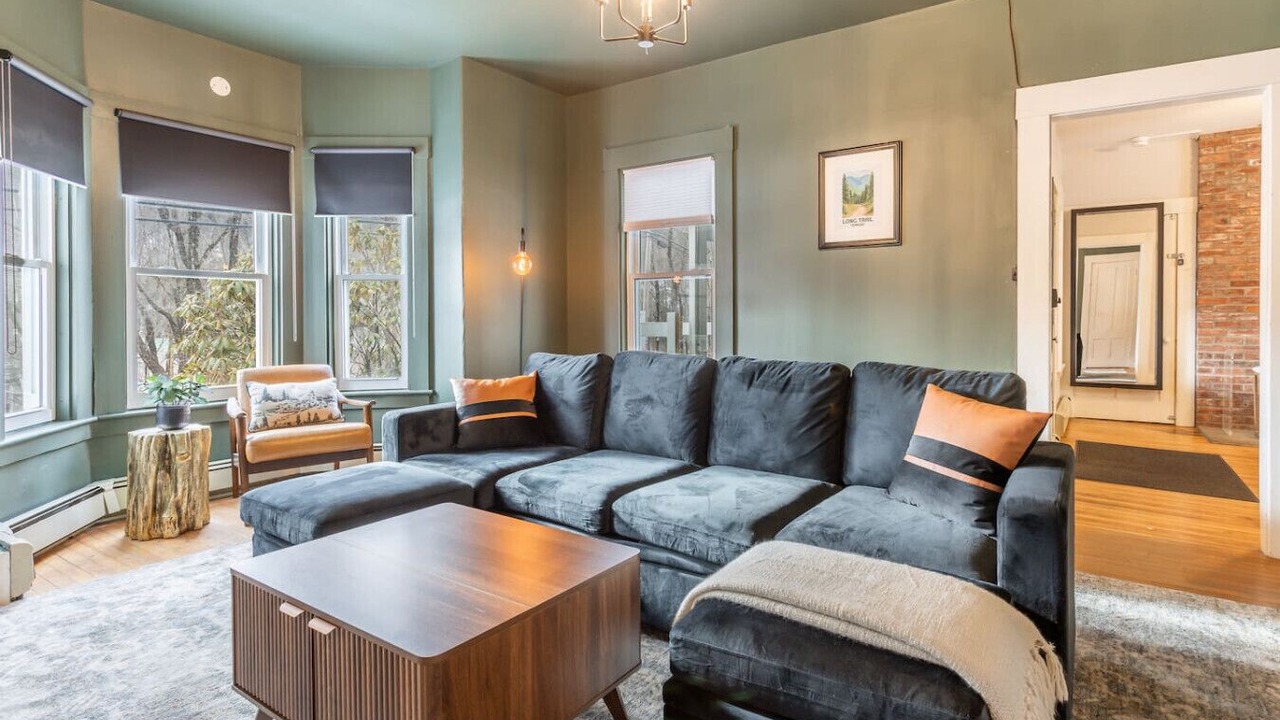 Photo of Livingroom in Bridgewater Corners