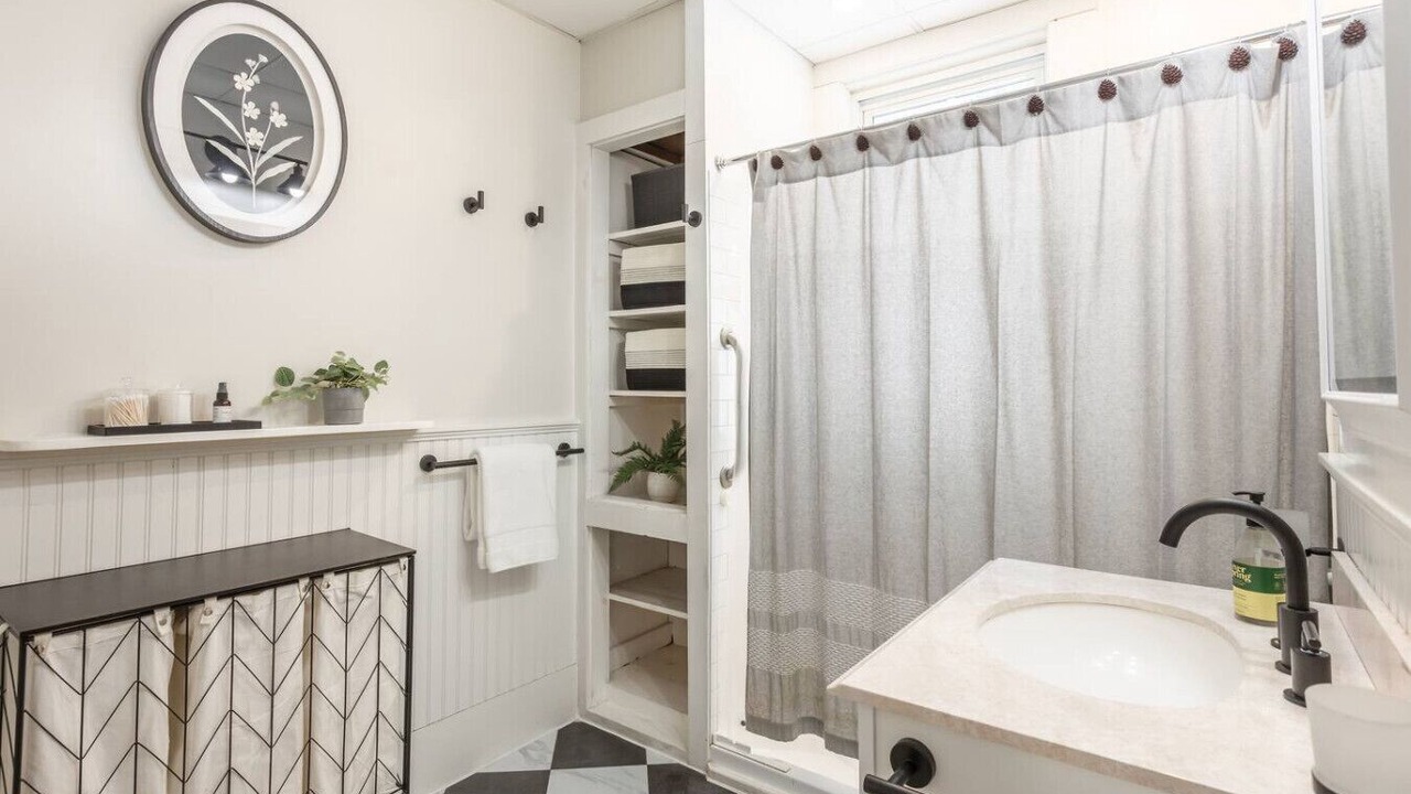 Photo of Bathroom in Bridgewater Corners