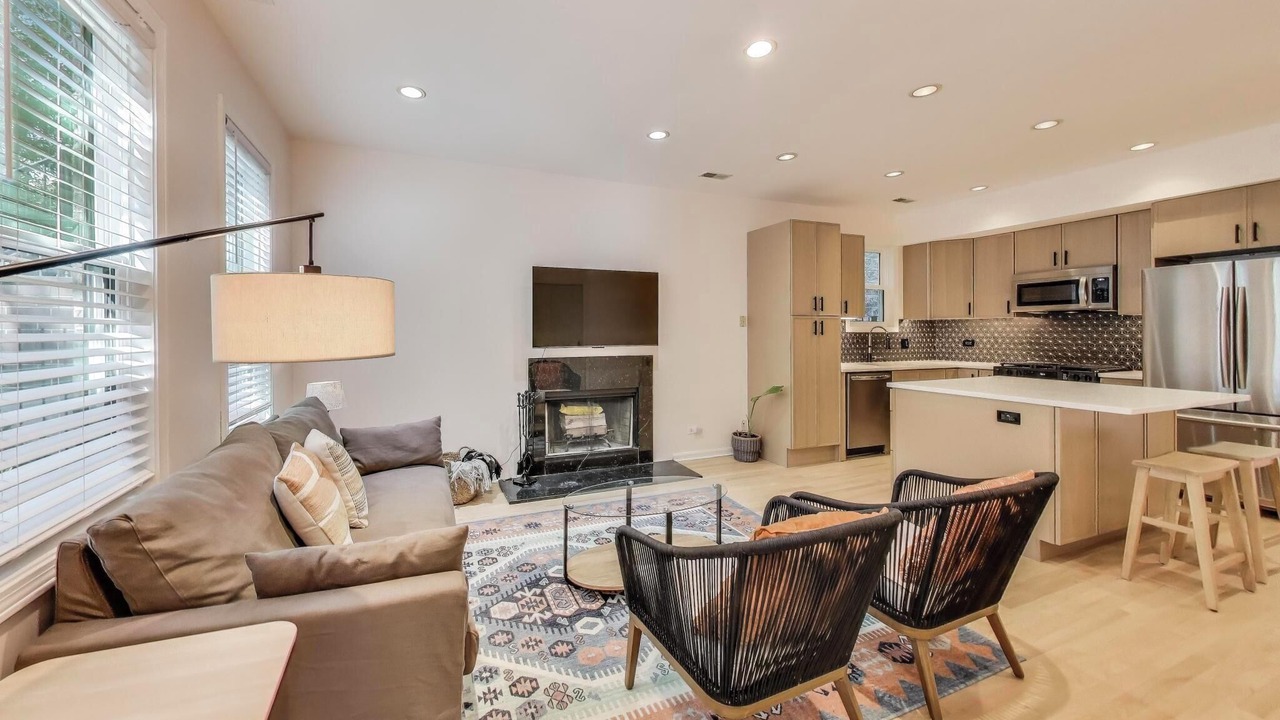 Photo of Livingroom in Noble Square