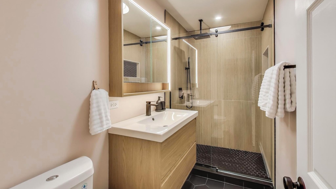 Photo of Bathroom in Noble Square