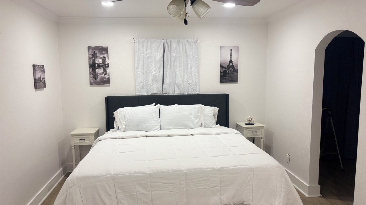 Photo of Bedroom in Orange