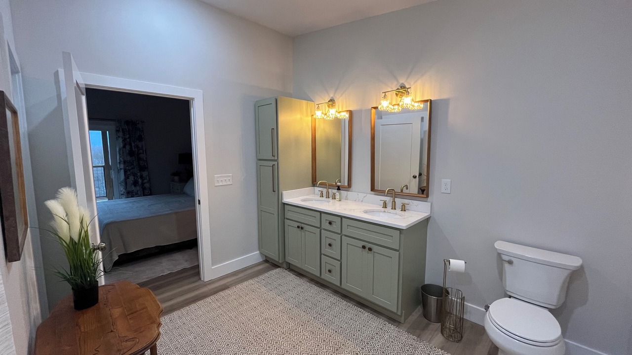 Photo of Bathroom in Cosby