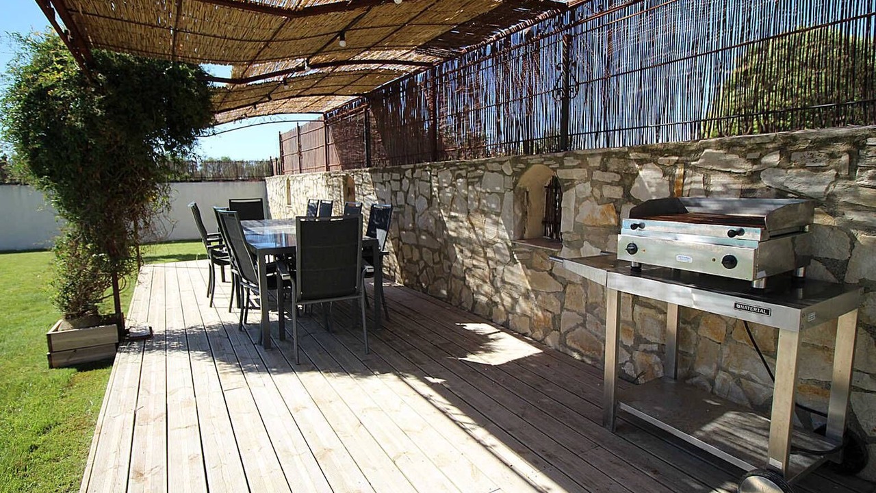 Photo of Outdoor in Garons
