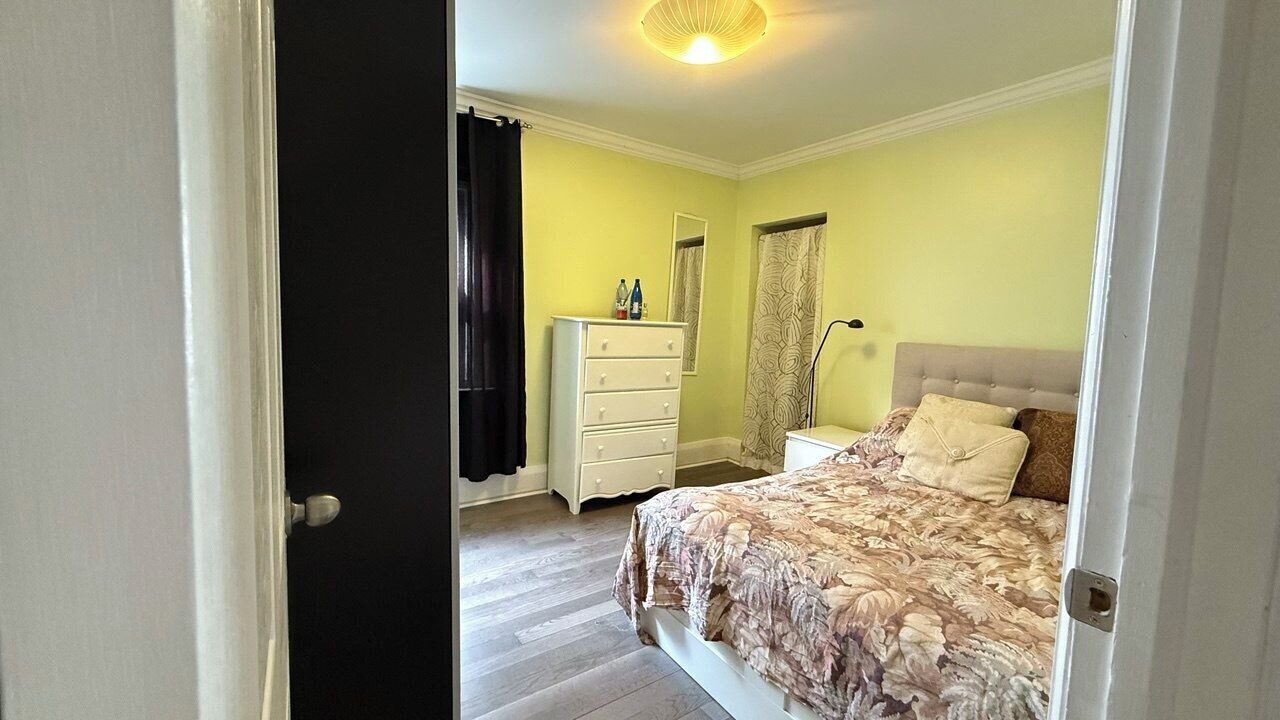 Photo of Bedroom in Mount Pleasant West