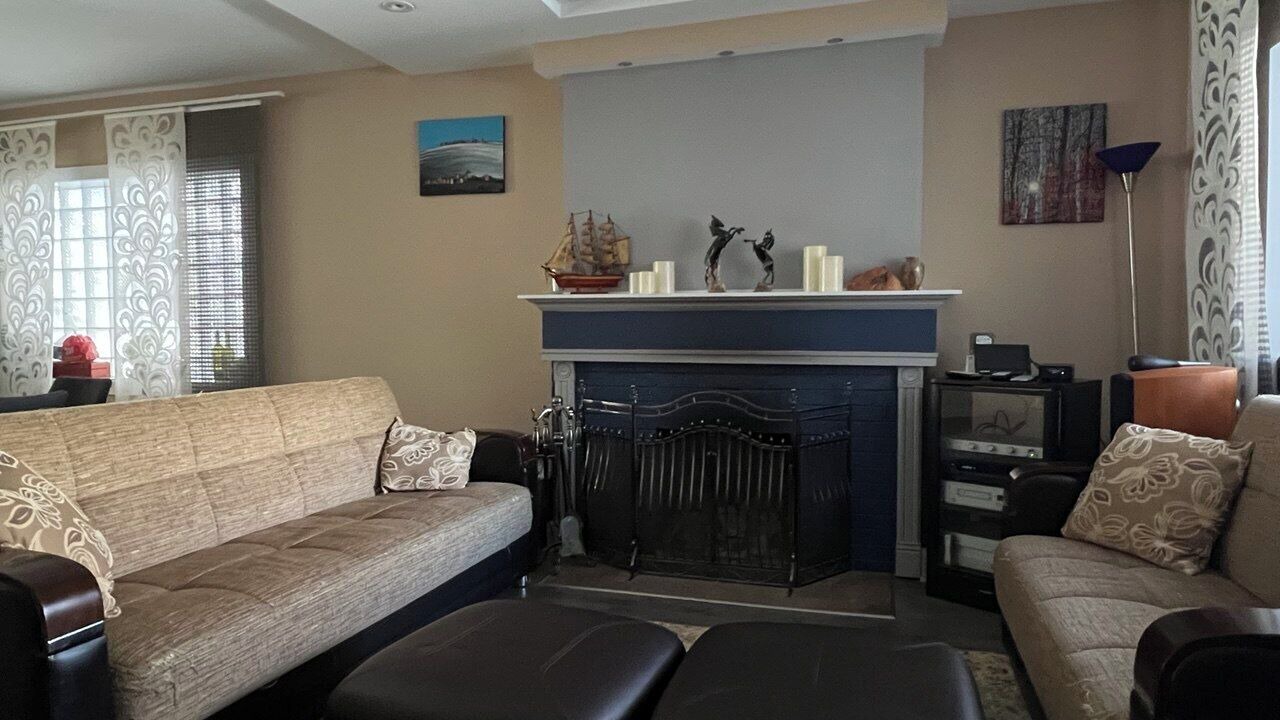 Photo of Livingroom in Mount Pleasant West