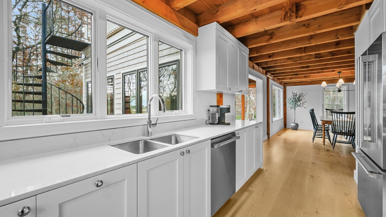 Photo of Others in West Hyannisport